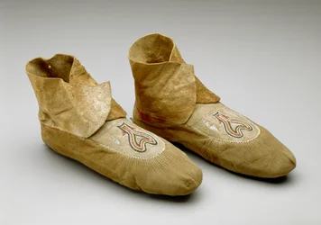Moccasins, Menominee